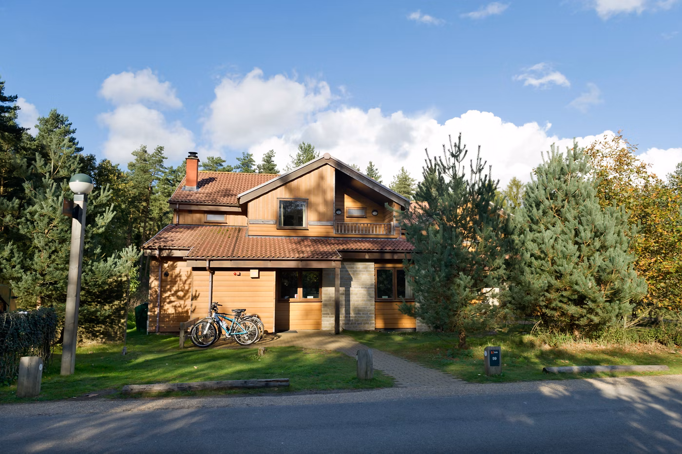 4 Bed Executive Exterior (New Build) EF 03-1-centerparcs